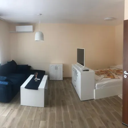 Apartment Апартаменти Корал Kiten (Burgas)